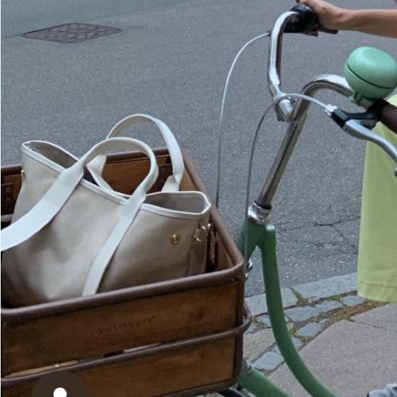 Two Tone Tote Bag in Natural/white with Strap - Picture 4 of 9